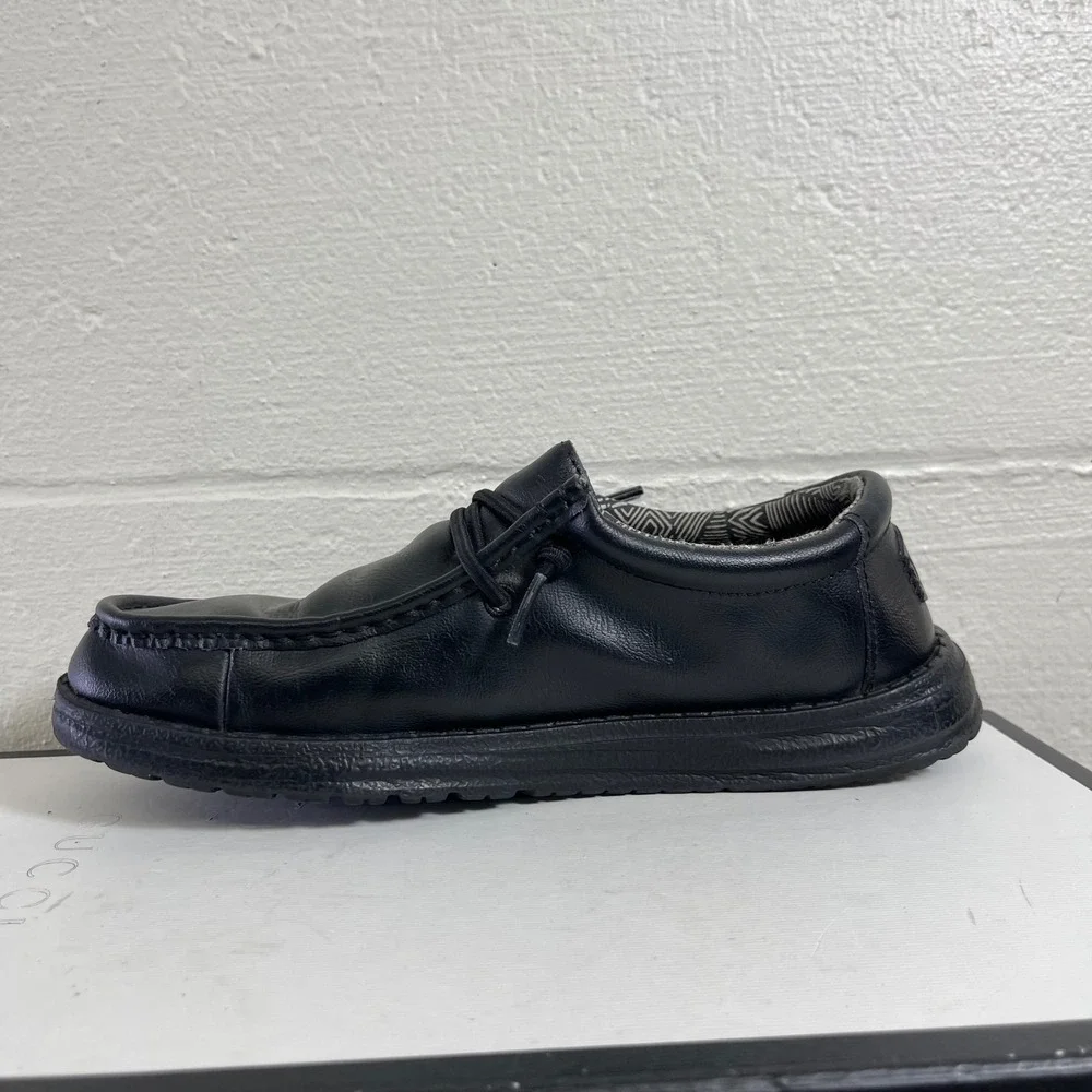 Hey Dude Wally Youth Mono Leather Youth Size US 6Y/38 EU